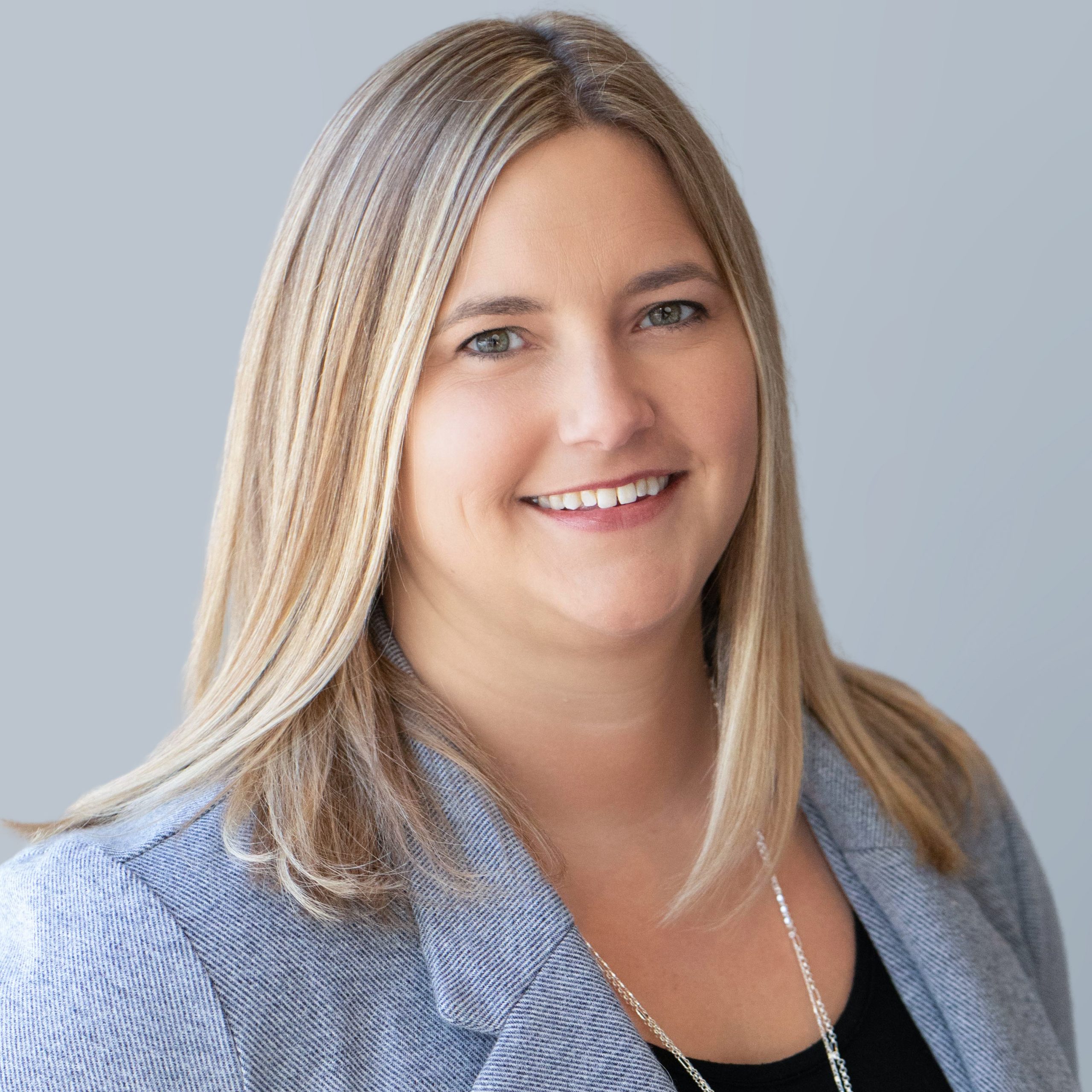 Angie Eckley headshot