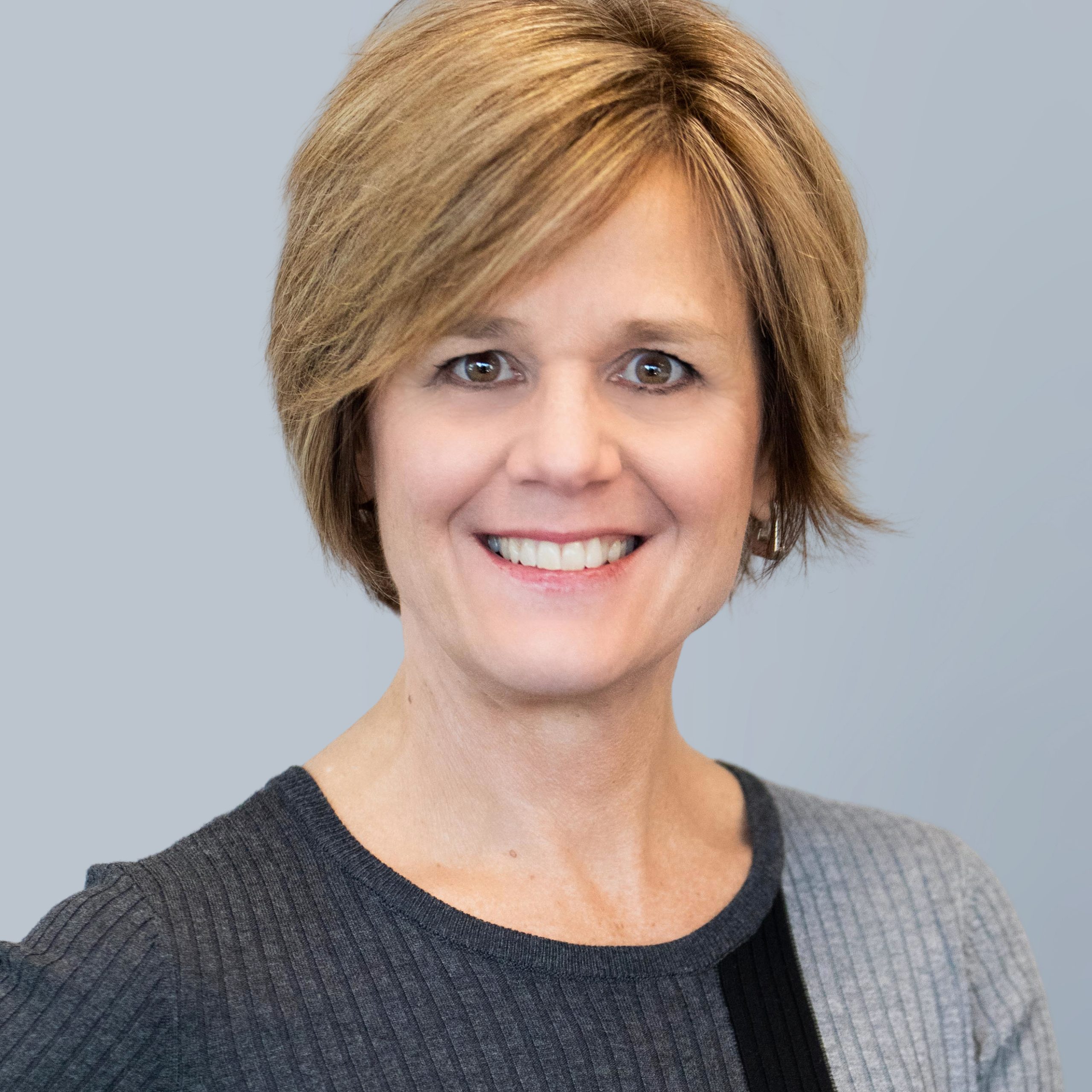 Holly Benson headshot