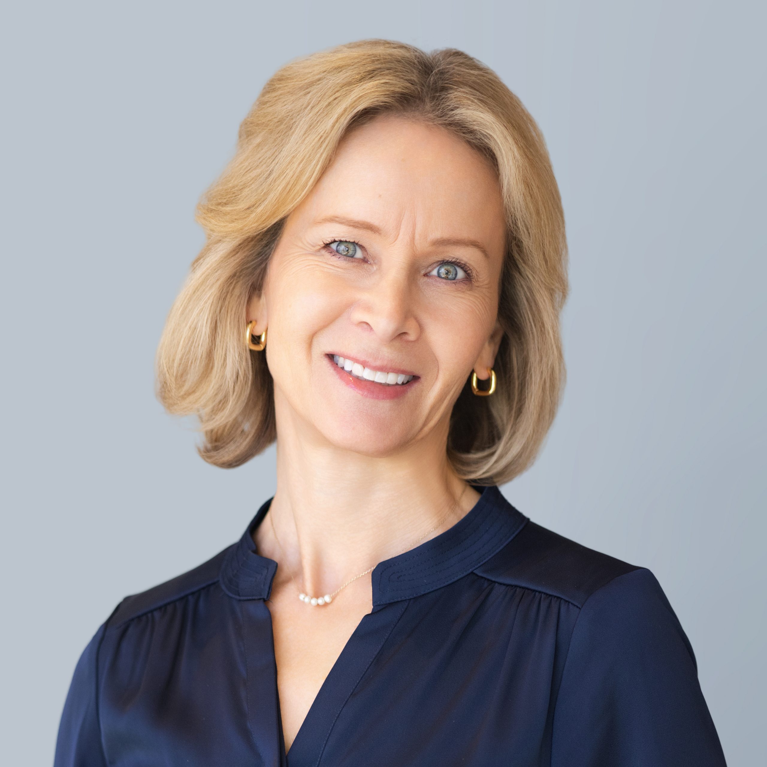 Kim Stratton headshot